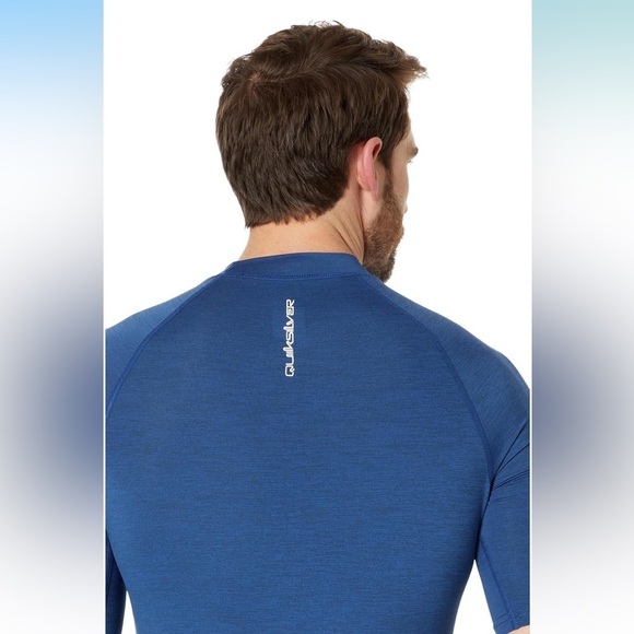 NWT Quiksilver Men's Everyday Upf50 Short Sleeve Surf Tee Rashguard XL - Picture 2 of 6